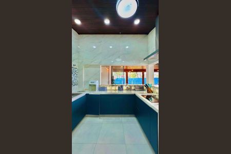 24_photo/94d1ffda81.15f4a19d538e62fb-ATLAS-8dae7e3a-4f63-4526-942e-a2cadbaec9a9.jpg de casa à venda com 4 quartos, 350m² em Jardim Tres Marias, Guarujá