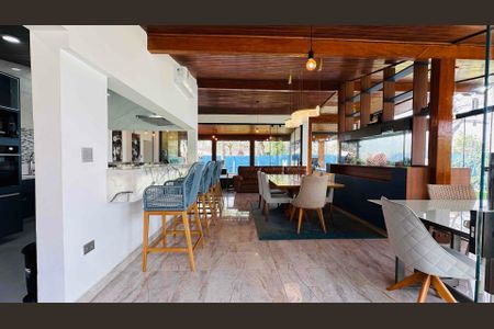 3_photo/94d1ffda81.15f4a19d538e62fb-ATLAS-c47fd52c-8b9f-4f9c-917b-4f460e974a8d.jpg de casa à venda com 4 quartos, 350m² em Jardim Tres Marias, Guarujá