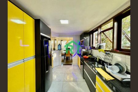 2_photo/94d1ffdb07.173e6672386dd8c4-ATLAS-9461b2d2-9155-46e2-a2f1-c8f5b5cc05b5.jpg de casa à venda com 5 quartos, 328m² em Jardim Belmar, Guarujá