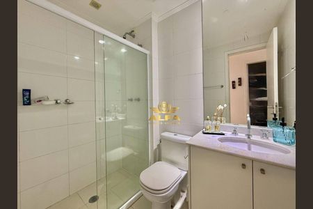 10_photo/94d1ffdc4f.ca2b24e0798f3bff-ATLAS-e454a86c-d285-4214-bcdd-cc876173a90a.jpg de apartamento à venda com 3 quartos, 111m² em Jardim Tres Marias, Guarujá