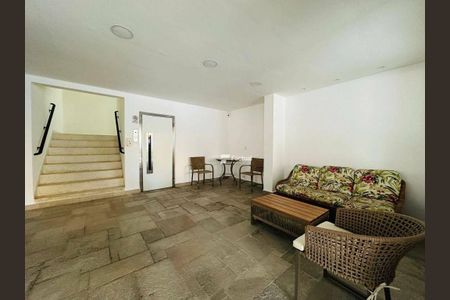 3_photo/94d1ffdc63.57d4677a1e69cfe7-ATLAS-e802e3d2-1fa7-4dec-a5a5-f43c98ce2ce1.jpg de apartamento à venda com 2 quartos, 76m² em Jardim Belmar, Guarujá