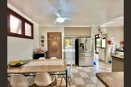 4_photo/94d1ffdcaf.445c0bca81181d7a-ATLAS-38565ae2-b2ae-4d8a-a410-d344edf416a4.jpg de casa à venda com 4 quartos, 370m² em Jardim Belmar, Guarujá