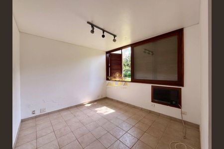 11_photo/94d1ffdcb3.4909862b8c1c38b1-ATLAS-5b1a4586-c7c4-47cb-b6ce-d7776c41bcf4.jpg de casa à venda com 4 quartos, 350m² em Jardim Belmar, Guarujá