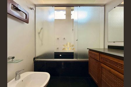 30_photo/94d1ffdcb3.4909862b8c1c38b1-ATLAS-b4ac4d7a-cb14-4be8-b648-bdeee34f9265.jpg de casa à venda com 4 quartos, 350m² em Jardim Belmar, Guarujá