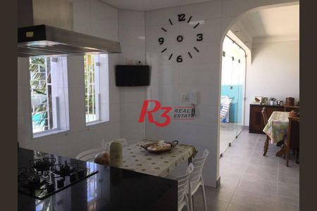 10_photo/94d1ffdd7f.1ad5fb952b026013-ATLAS-5e0d8ebc-2e0d-4b08-b9d4-65c7adbd7b18.jpg de casa à venda com 3 quartos, 200m² em Balneario Cidade Atlantica, Guarujá