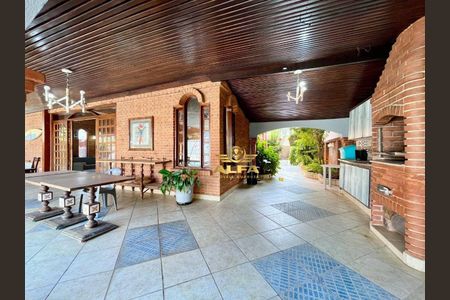 4_photo/94d1ffdd99.1ef9fbda2cfd362e-ATLAS-0c40de28-965b-482f-afd1-1a974c860ea5.jpg de casa à venda com 6 quartos, 453m² em Balneario Cidade Atlantica, Guarujá