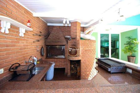 12_photo/94d1ffde37.a095ebe9a9b9d05b-ATLAS-e48732dc-43f7-4d14-8fda-fc9d58bb5716.jpg de casa à venda com 5 quartos, 237m² em Enseada, Guarujá