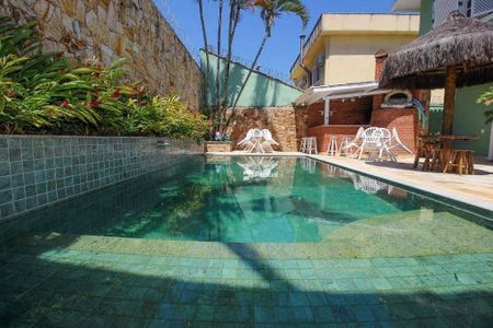 4_photo/94d1ffde37.a095ebe9a9b9d05b-ATLAS-ef4dd4f4-57c5-4cfd-9ac2-a90c72ad9d97.jpg de casa à venda com 5 quartos, 237m² em Enseada, Guarujá