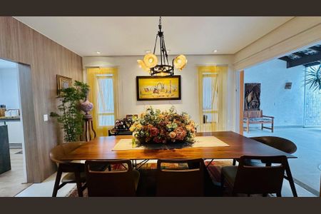 5_photo/94d1ffde6b.cb4a3f4e1d4d223a-ATLAS-4d8e6a7e-60e3-496c-8206-0d8071b48d36.jpg de casa à venda com 3 quartos, 330m² em Enseada, Guarujá