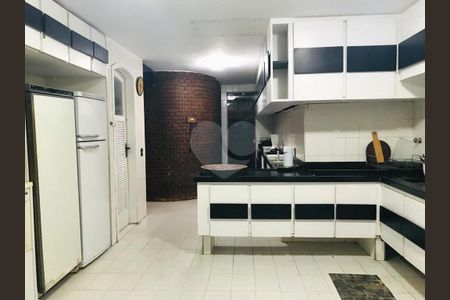 17_photo/94d1ffe40d.de0cb524f985a91a-ATLAS-9ddb6743-7dfb-45bd-a170-d6438290232c.jpg de casa à venda com 4 quartos, 380m² em Balneario Guarujá, Guarujá