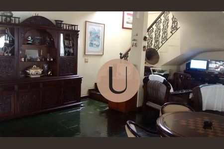 3_photo/94d1ffe4e1.6c26454853dda140-ATLAS-18c6e4c8-f9fd-44d6-8d75-9c893fdc84cf.jpg de casa à venda com 4 quartos, 300m² em Jardim Centenario, Guarujá