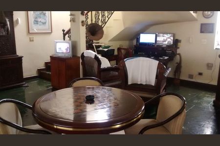 12_photo/94d1ffe4e1.6c26454853dda140-ATLAS-d93892fd-8d89-4340-b4dc-a02ca40bf0f2.jpg de casa à venda com 4 quartos, 300m² em Jardim Centenario, Guarujá