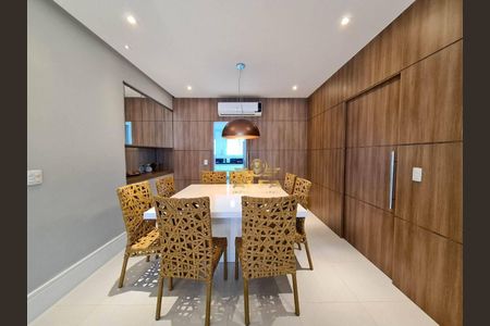 5_photo/94d1ffe511.a168adcee3247cfe-ATLAS-ab9645a5-7cb4-4adf-b3c0-5f2aad610363.jpg de apartamento à venda com 3 quartos, 175m² em Jardim Virginia, Guarujá