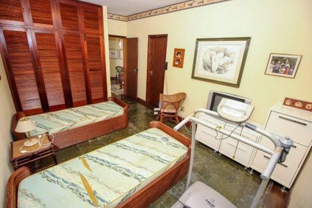 32_photo/94d1ffe51f.70edc2b185d14f45-ATLAS-7fd140a7-8292-42b2-a633-2a7d41d935c0.jpg de casa à venda com 4 quartos, 350m² em Jardim Centenario, Guarujá