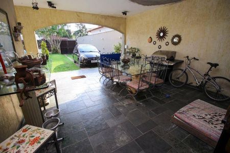 8_photo/94d1ffe51f.70edc2b185d14f45-ATLAS-81098a8d-a228-406e-8870-4a09bff8d77f.jpg de casa à venda com 4 quartos, 350m² em Jardim Centenario, Guarujá