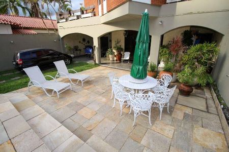 5_photo/94d1ffe51f.70edc2b185d14f45-ATLAS-953ec909-caa8-4430-9409-3b4c9b11ea88.jpg de casa à venda com 4 quartos, 350m² em Jardim Centenario, Guarujá