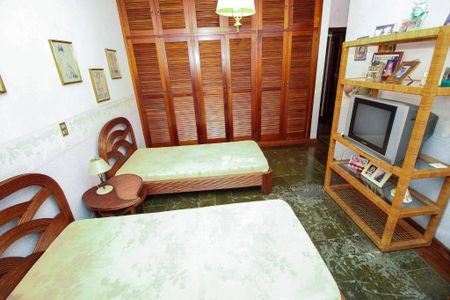 34_photo/94d1ffe51f.70edc2b185d14f45-ATLAS-a72e2a34-166b-4f40-957f-8e119d5d6329.jpg de casa à venda com 4 quartos, 350m² em Jardim Centenario, Guarujá