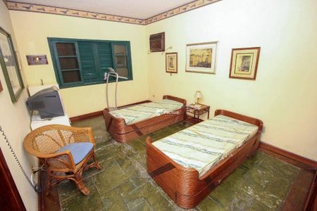 33_photo/94d1ffe51f.70edc2b185d14f45-ATLAS-a7c87e7a-e27b-4f3c-8a20-7d835911335e.jpg de casa à venda com 4 quartos, 350m² em Jardim Centenario, Guarujá