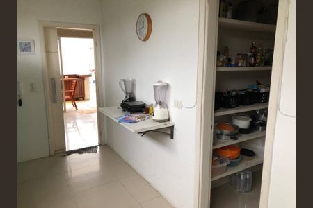 17_photo/94d1ffe579.f7e81ba1849dc159-ATLAS-cb79eadd-3826-48ee-904b-8ea7e1e9a9ee.jpg de casa à venda com 5 quartos, 390m² em Jardim Virginia, Guarujá