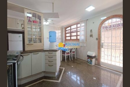 8_photo/94d1ffe58f.b4fbce5fdcfa390e-ATLAS-3d26ec44-ba5b-465b-b93a-c4c86c5e2fc2.jpg de casa à venda com 3 quartos, 166m² em Balneario Guarujá, Guarujá