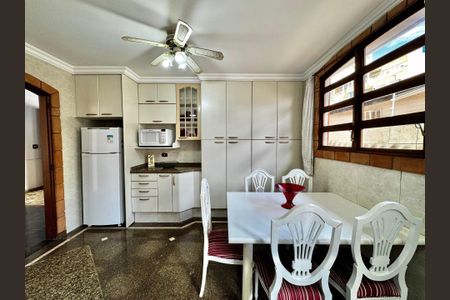 23_photo/94d1ffe58f.dd810fae21d85007-ATLAS-9fcee4a3-fb68-4d5e-83e4-2b80a3343438.jpg de casa à venda com 3 quartos, 166m² em Balneario Guarujá, Guarujá