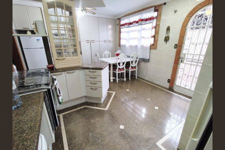 12_photo/94d1ffe58f.dd810fae21d85007-ATLAS-cf4a2d0d-cd89-40e3-b43f-c9292085aaf7.jpg de casa à venda com 3 quartos, 310m² em Balneario Guarujá, Guarujá