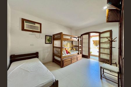 24_photo/94d1ffe5a9.9b0e853e47463488-ATLAS-a487c4f5-5ee1-413a-9752-17dc9bab2f76.jpg de casa à venda com 4 quartos, 240m² em Jardim Virginia, Guarujá