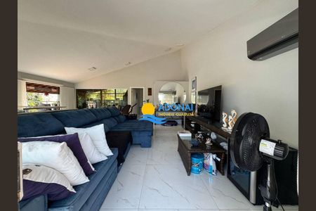 5_photo/94d1ffe7fb.9fde2b1beaf38236-ATLAS-033c5ec2-11a7-4c95-b318-7d8cb7b4a0bb.jpg de casa à venda com 5 quartos, 230m² em Enseada, Guarujá