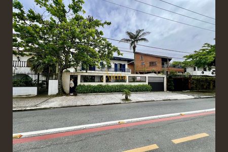 2_photo/94d1ffe803.9e089e009ae5cdab-ATLAS-5fb95c73-75d0-4ecf-bd45-7761a55bf716.jpg de casa à venda com 6 quartos, 300m² em Enseada, Guarujá