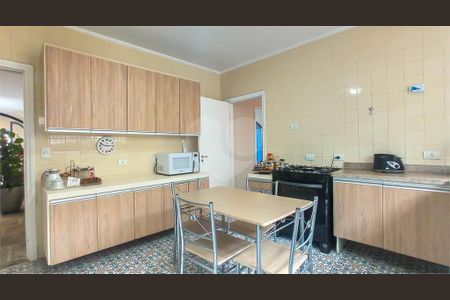 18_photo/94d1ffe803.9e089e009ae5cdab-ATLAS-8e792786-18ec-418d-be1b-8afe3f6311f6.jpg de casa à venda com 6 quartos, 575m² em Enseada, Guarujá