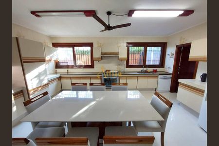 5_photo/94d1ffe80f.9845a183adc4e21d-ATLAS-375496e8-decf-4244-ade2-08810cf175ce.jpg de casa à venda com 5 quartos, 492m² em Balneario Cidade Atlantica, Guarujá