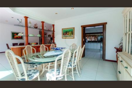 9_photo/94d1ffe8b5.b8a9f91cb517b5ed-ATLAS-c4aeeabf-f4cc-4b93-96f5-dc257cbd8aa0.jpg de casa à venda com 6 quartos, 823m² em Enseada, Guarujá