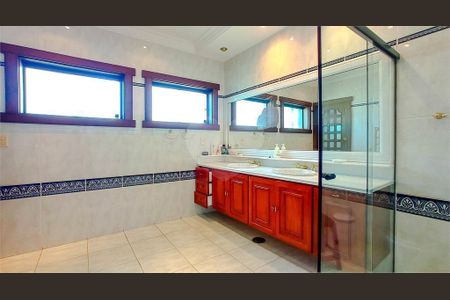 37_photo/94d1ffe8b5.b8a9f91cb517b5ed-ATLAS-ccae2ffe-6110-4683-83a4-e8a6e60ee2e9.jpg de casa à venda com 6 quartos, 823m² em Enseada, Guarujá