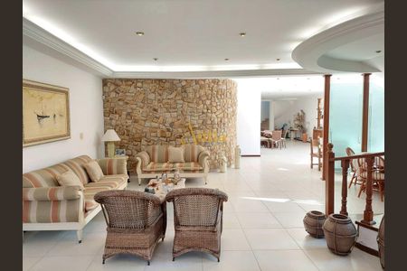 1_photo/94d1ffe8b5.b8a9f91cb517b5ed-ATLAS-faf9b9f1-3908-4978-8d8e-53fb1fbb85f9.jpg de casa à venda com 6 quartos, 915m² em Enseada, Guarujá