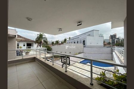 32_photo/94d1ffef47.c27bb358fc36071b-ATLAS-e8f0370b-b960-4988-9907-c2b4cdd6591f.jpg de casa à venda com 5 quartos, 354m² em Jardim Centenario, Guarujá