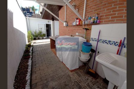 3_photo/94d1ffef5d.ceff8192393c33de-ATLAS-9e2eb9d1-ae0c-45a8-b889-eb386338fe32.jpg de casa à venda com 5 quartos, 178m² em Jardim Virginia, Guarujá