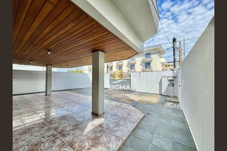 2_photo/94d1ffef6d.6340660b7bedcacf-ATLAS-fb1d6f3e-3caf-4e2b-8049-9bc2f42653f6.jpg de casa à venda com 5 quartos, 302m² em Balneario Guarujá, Guarujá