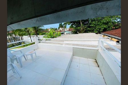 11_photo/94d1ffef91.ef7c58586888ab74-ATLAS-1c8a02e5-d321-4611-bbdc-e36376e575bf.jpg de casa à venda com 4 quartos, 250m² em Jardim Virginia, Guarujá