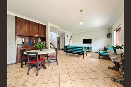 15_photo/94d1ffefa1.18b65efcf072f3d9-ATLAS-5cbc279d-d840-44f5-8780-7a8eb56a06d2.jpg de casa à venda com 5 quartos, 400m² em Jardim Virginia, Guarujá