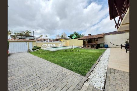 4_photo/94d1ffefa1.18b65efcf072f3d9-ATLAS-c3f0bb81-2450-4f7c-a40f-ebcb16e938ca.jpg de casa à venda com 5 quartos, 400m² em Jardim Virginia, Guarujá