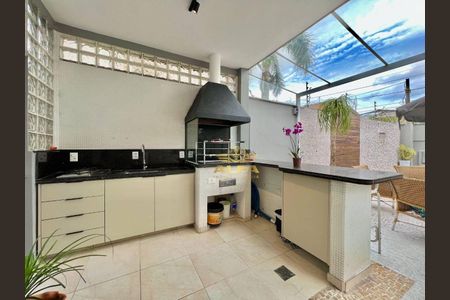 9_photo/94d1ffefa3.6618d879b31b9a75-ATLAS-5436a0df-d68e-4a9b-bbb1-9dccce044b2a.jpg de casa à venda com 5 quartos, 279m² em Jardim Virginia, Guarujá