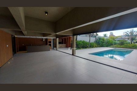 3_photo/94d1ffefb1.d62cf7e5b817bd39-ATLAS-a8a22b48-7c50-42bf-b3ec-9a2f49132f2a.jpg de casa à venda com 5 quartos, 716m² em Enseada, Guarujá