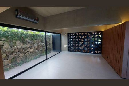 6_photo/94d1ffefb1.d62cf7e5b817bd39-ATLAS-d002e23d-00ac-4e21-9ced-8a88456c1376.jpg de casa à venda com 5 quartos, 716m² em Enseada, Guarujá