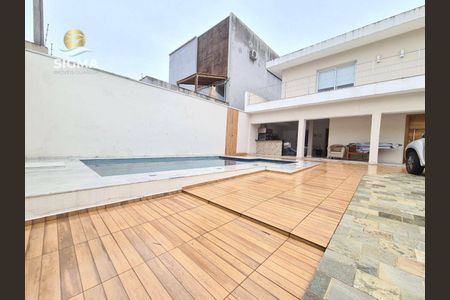 2_photo/94d1ffefb9.203ffe32249db6fb-ATLAS-06debf22-1344-4d7c-b8c3-55665097b9d4.jpg de casa à venda com 5 quartos, 270m² em Jardim Virginia, Guarujá