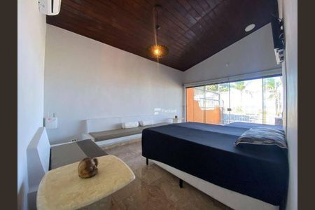 18_photo/94d1ffefd3.f41a5bf33b1f3fc6-ATLAS-ac3434c5-0daf-48ff-8c6c-404700f1ffaa.jpg de casa à venda com 4 quartos, 656m² em Enseada, Guarujá