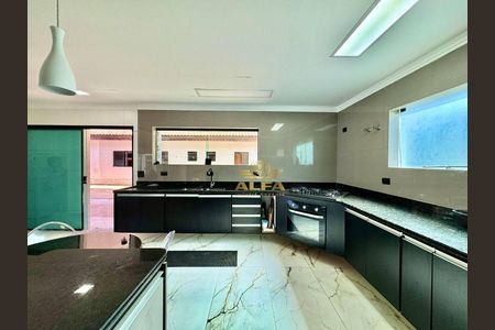 15_photo/94d1ffefd5.4909862b8c1c38b1-ATLAS-6b6cdc6c-3a90-46f0-a200-86d31eb443d6.jpg de casa à venda com 5 quartos, 500m² em Jardim Centenario, Guarujá