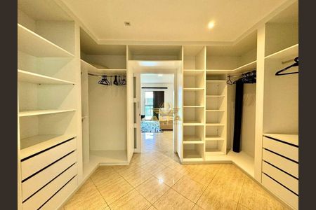 30_photo/94d1ffefd5.4909862b8c1c38b1-ATLAS-856d2a5e-dfd8-422d-8b09-520ce13d942d.jpg de casa à venda com 5 quartos, 500m² em Jardim Centenario, Guarujá