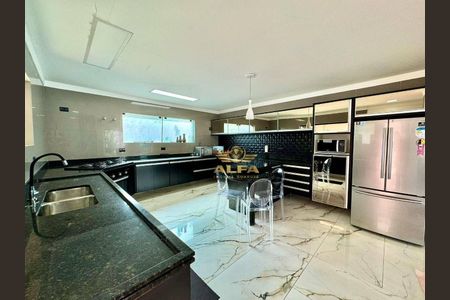 8_photo/94d1ffefd5.7e9c36427f88472d-ATLAS-2d66033e-80e6-4a64-bdc8-21cb3fd683ac.jpg de casa à venda com 5 quartos, 500m² em Jardim Centenario, Guarujá