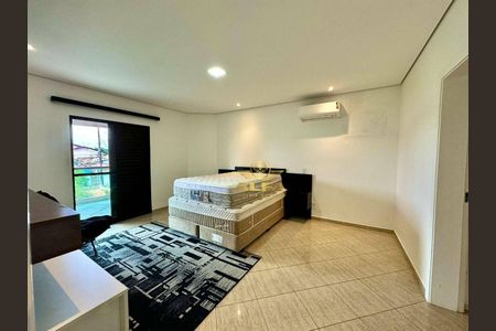 27_photo/94d1ffefd5.7e9c36427f88472d-ATLAS-5ea2dfc1-c667-4f10-9f01-3fa9aaf238d6.jpg de casa à venda com 5 quartos, 500m² em Jardim Centenario, Guarujá