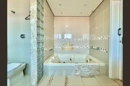 33_photo/94d1ffefd5.7e9c36427f88472d-ATLAS-e6b45d9f-6778-4e5b-8643-b497ac5bd26c.jpg de casa à venda com 5 quartos, 500m² em Jardim Centenario, Guarujá